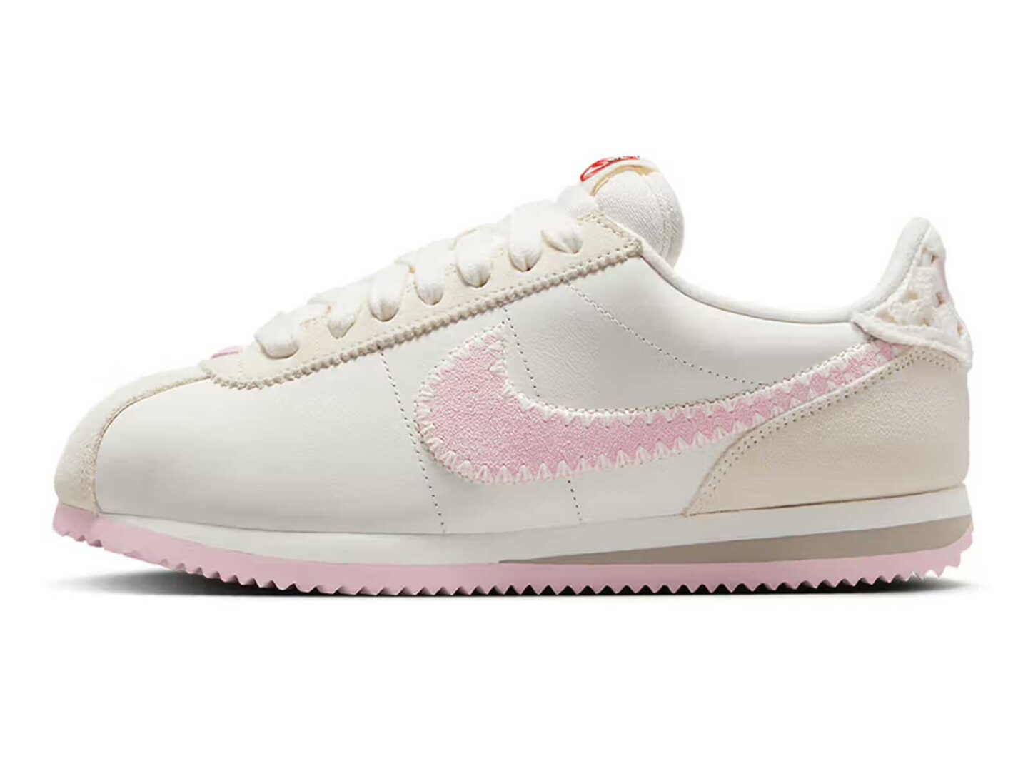 Nike reinventa la silueta Cortez para San Valentín