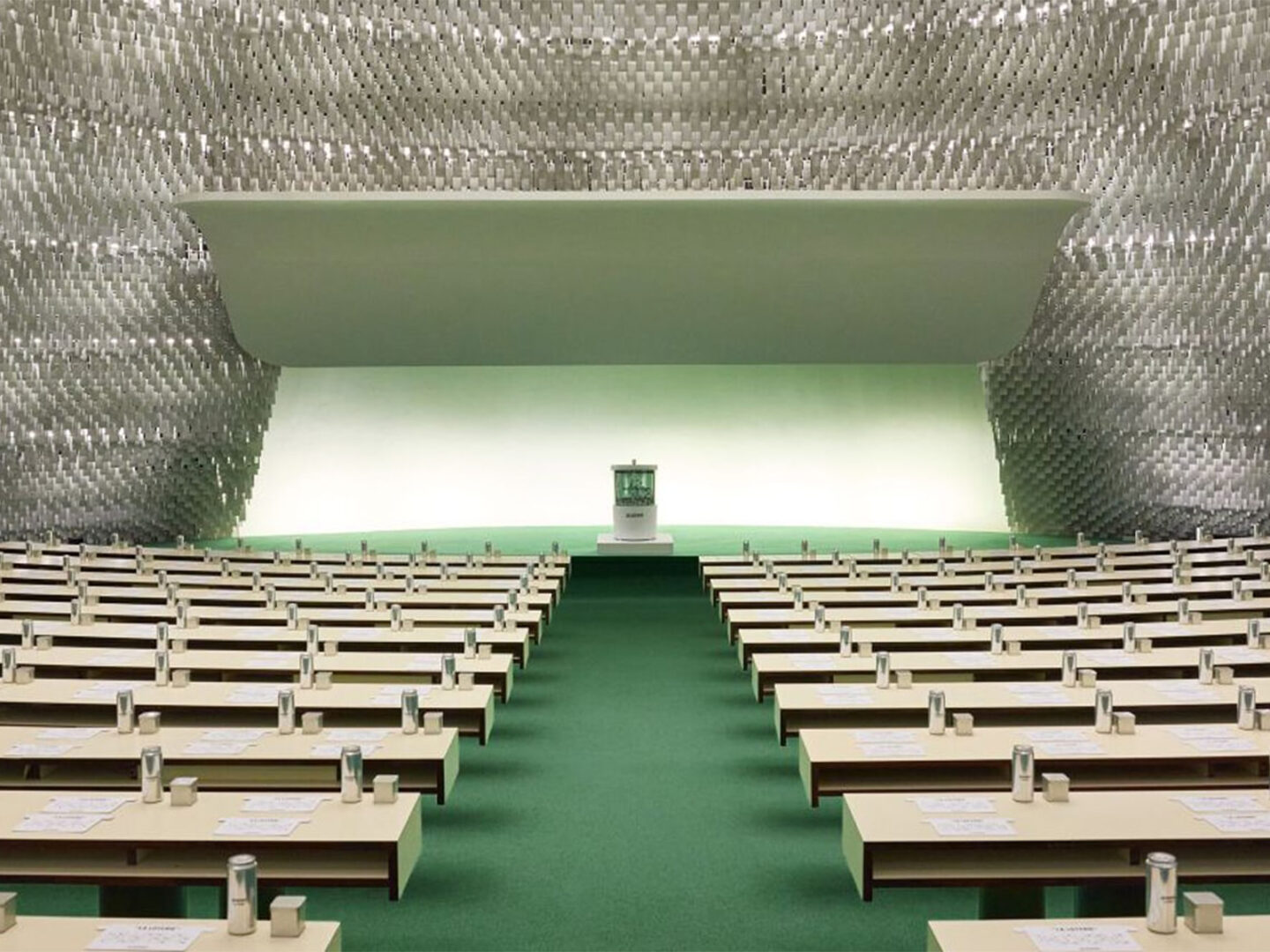 Jacquemus transforms the Espace Niemeyer into a Christmas Bingo