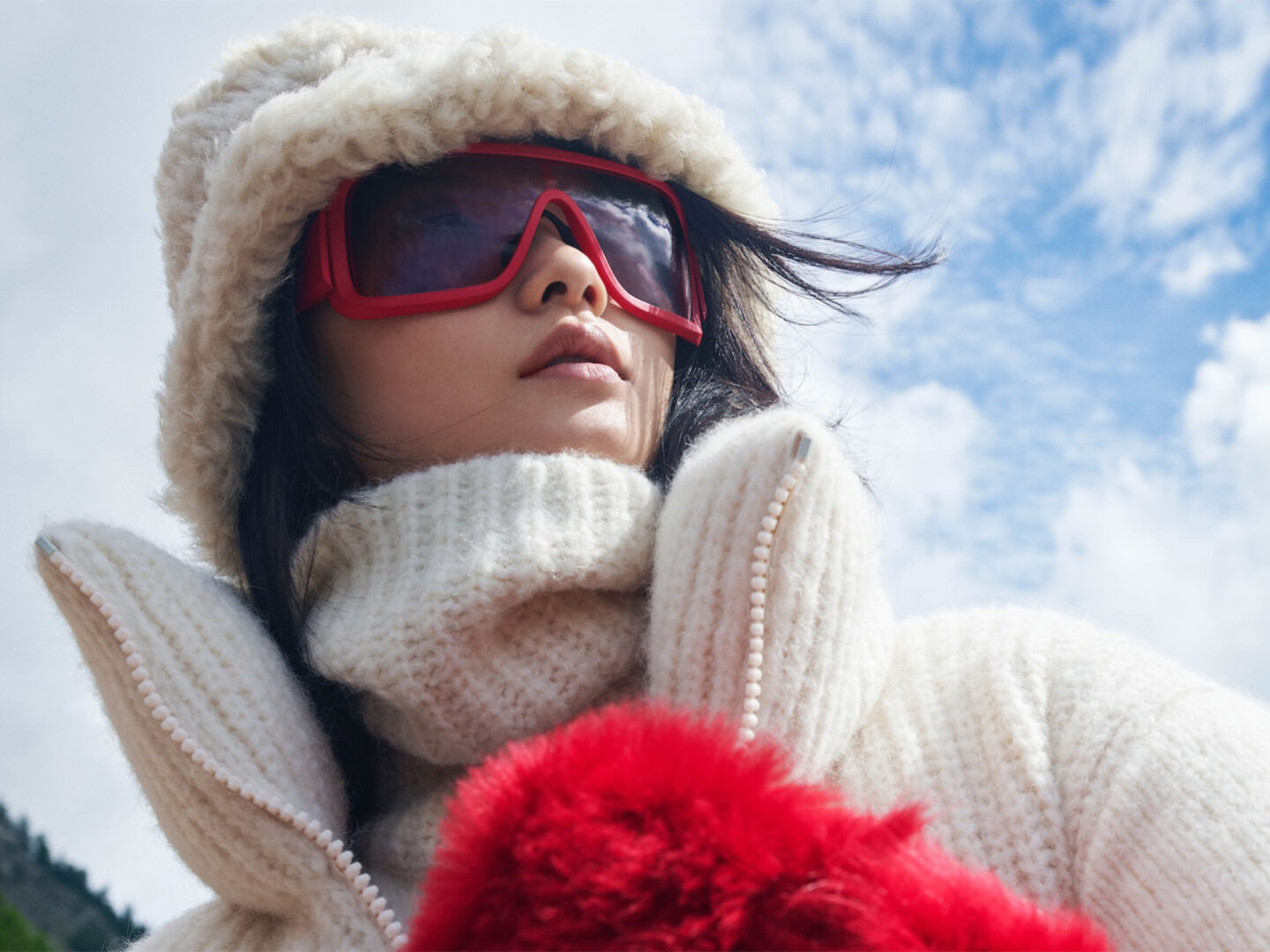 Moncler Grenoble: Conquistando la montaña con precisión técnica y estética elevada