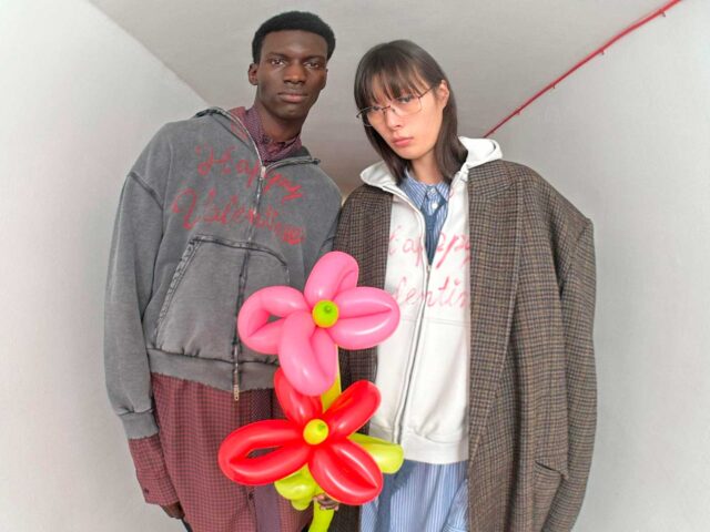 Balenciaga presenta su colección de San Valentín 2025