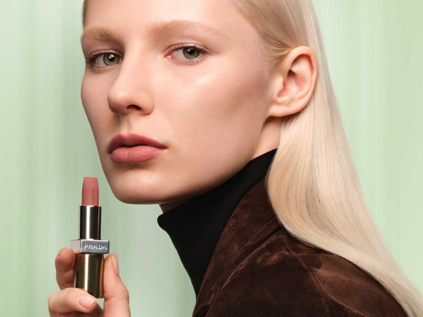 Prada Beauty revela su nueva colección de labiales Monochrome Brown