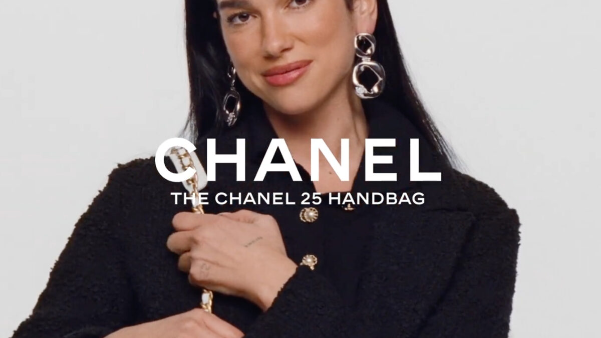 The CHANEL 25 bag via Dua Lipa - HIGHXTAR.
