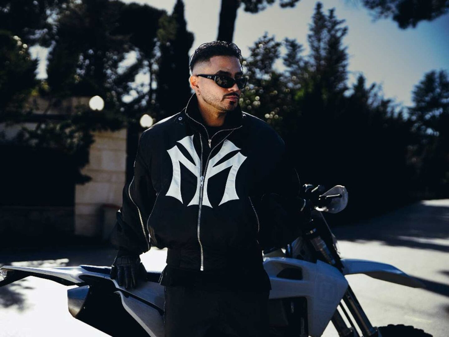 Álvaro Díaz begins a new era with ‘Paranoia’