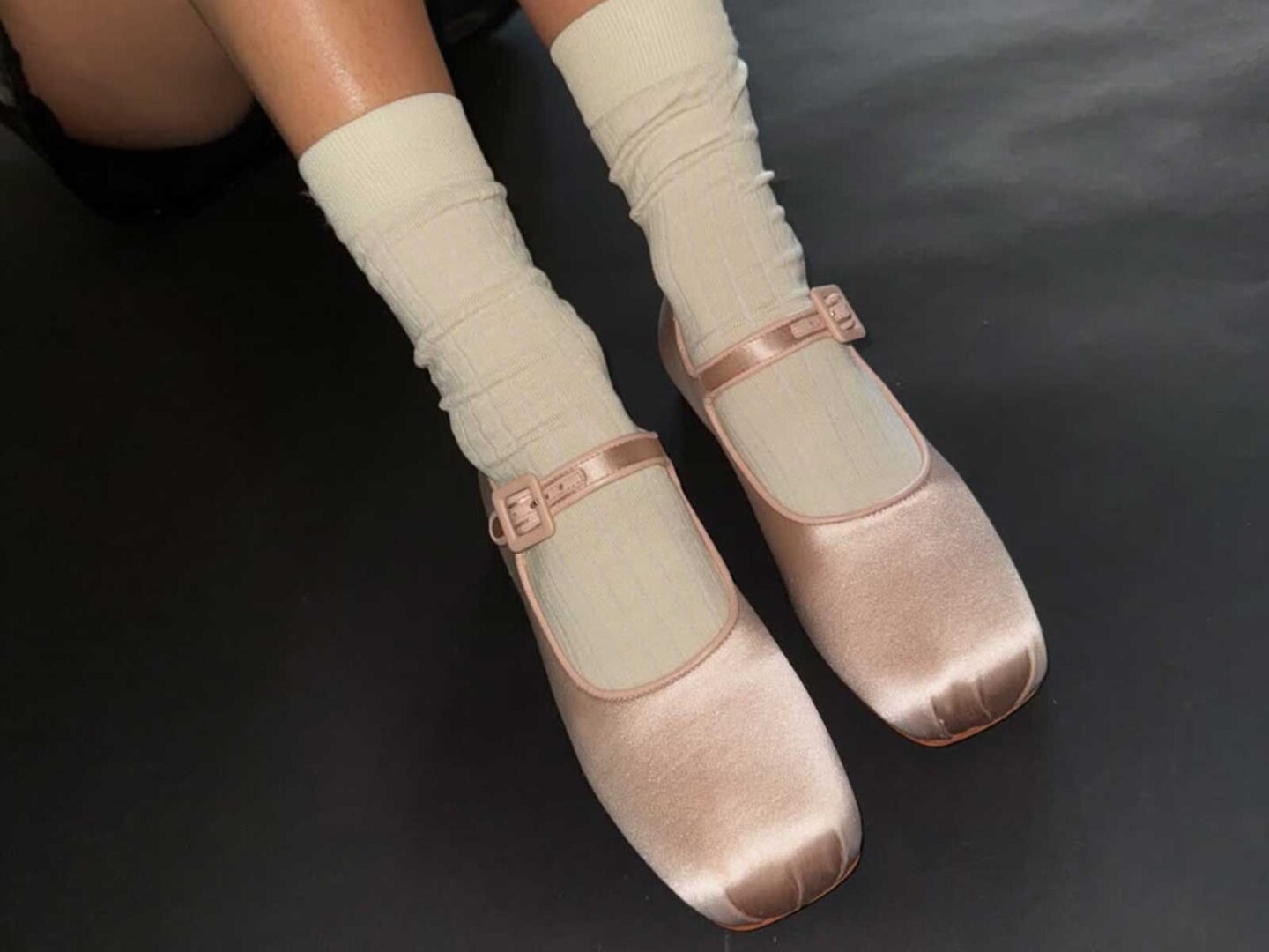 Goodbye to sharp shoes: the round toe is back