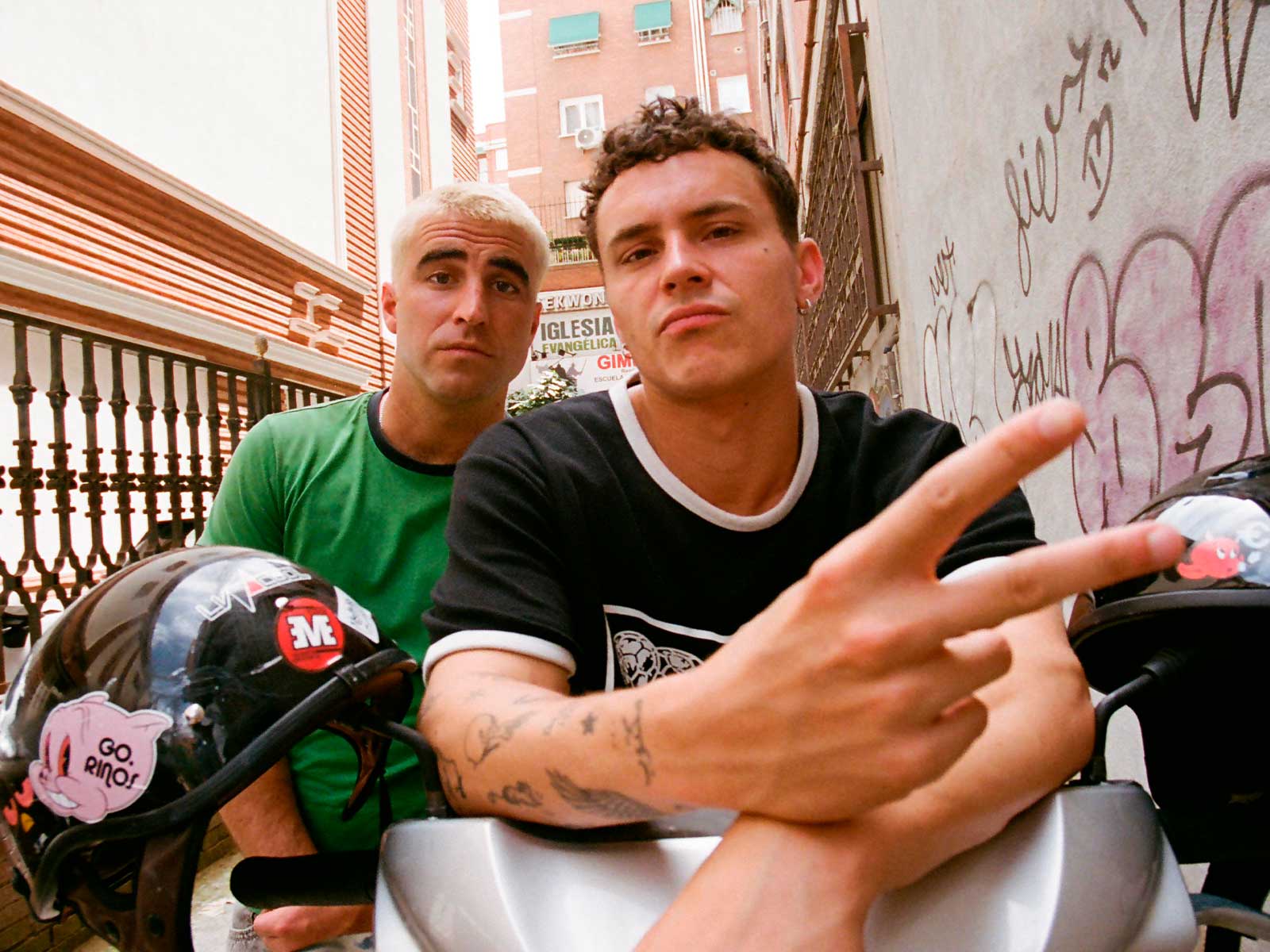 Arón Piper y Marco Cáceres protagonizan Hugo 24: la nueva película de Luc  Knowles - HIGHXTAR.