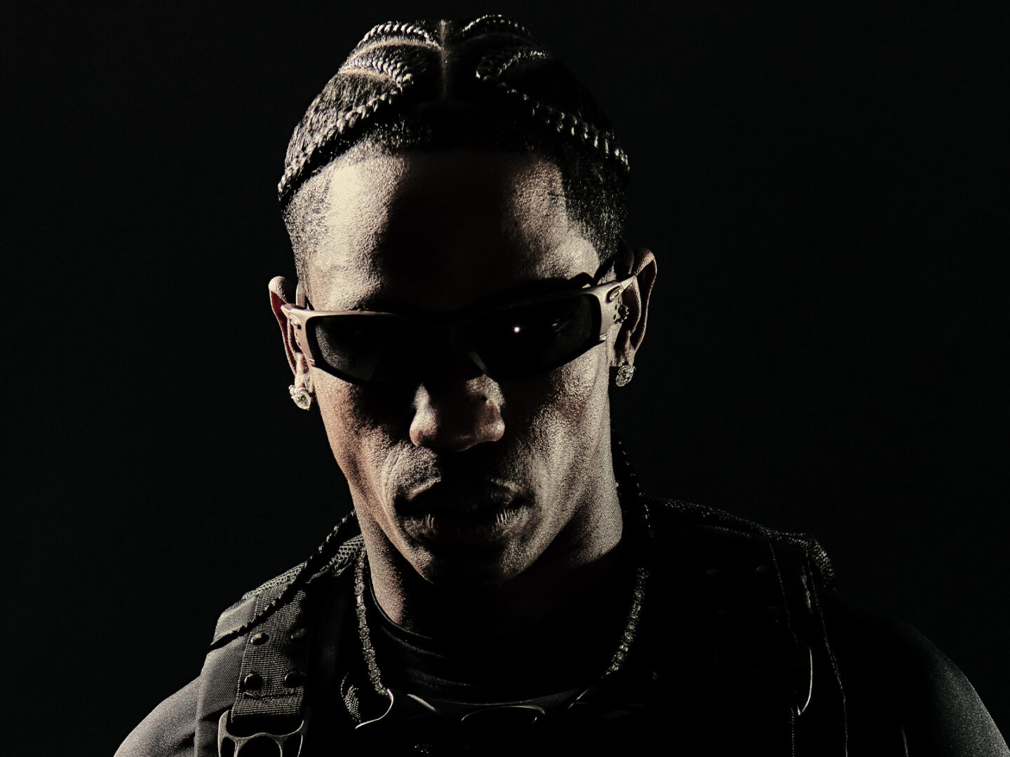 Travis Scott se convierte en Chief Visionary de Oakley