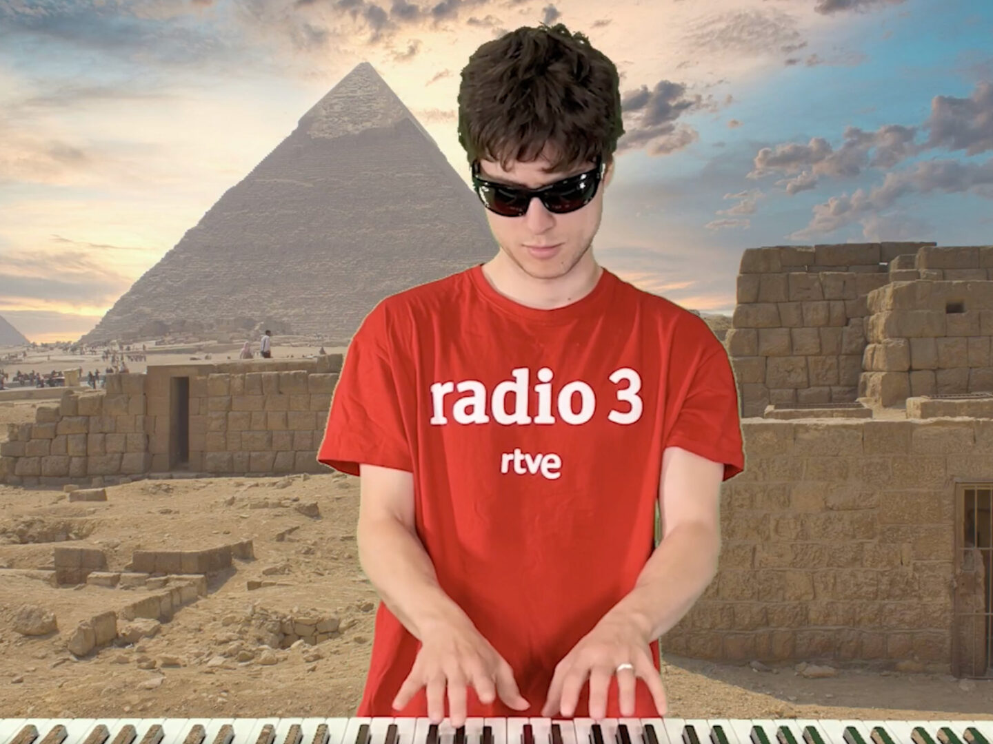 Teo Lucadamo promete incendiar la pista de baile con ‘EDDRB Remix’