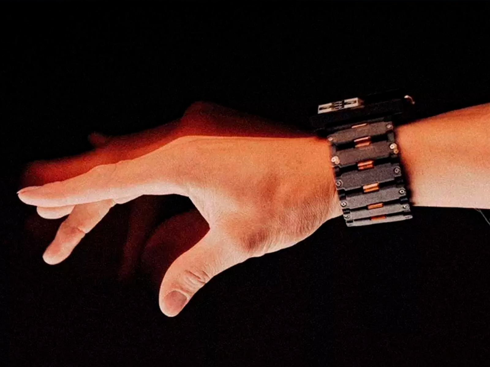 Meta crea una pulsera inteligente para controlar tus dispositivos
