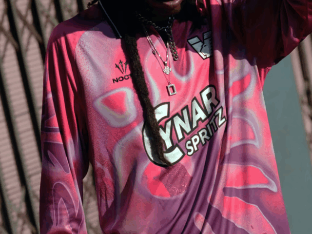 Venezia FC y NOCTA presentan las camisetas de portero 25/26