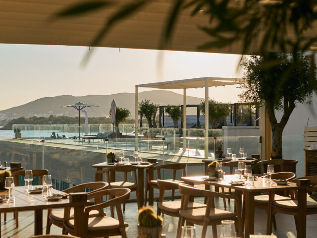 ME Ibiza Sunset Radio Rooftop Sessions: the plan that connects with the soul of Ibiza