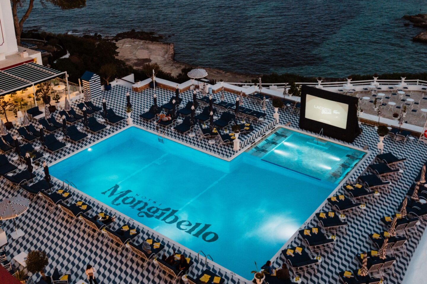 Ibiza celebra el verano con cine bajo las estrellas en el Hotel Mongibello