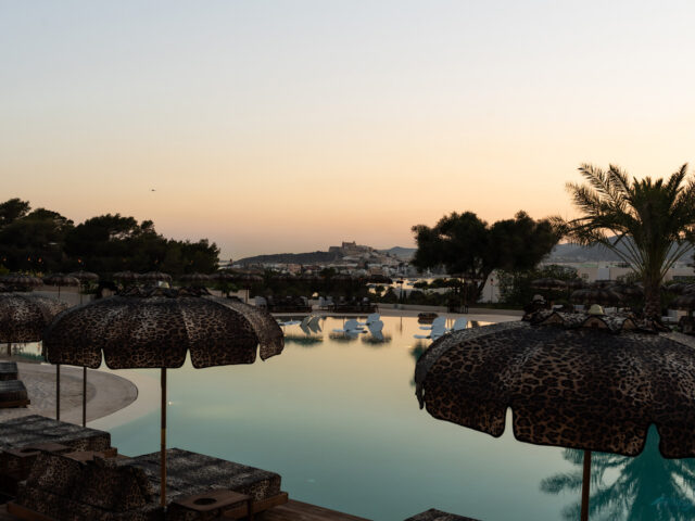 Descubre CLAP HOUSE Ibiza: cócteles y cocina japonesa de autor al atardecer