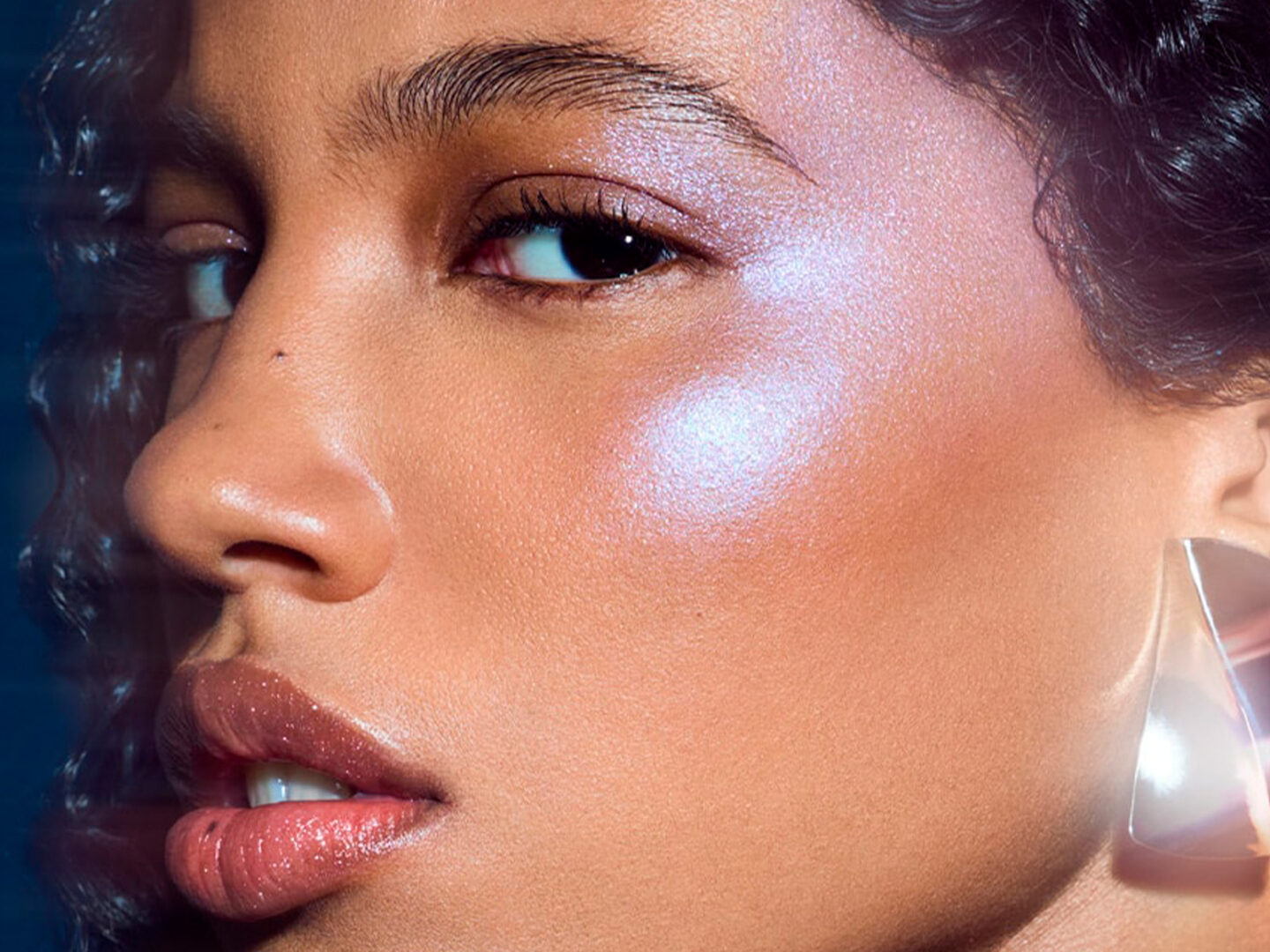 El concepto ‘Diamond Bomb’ de Fenty Beauty se expande
