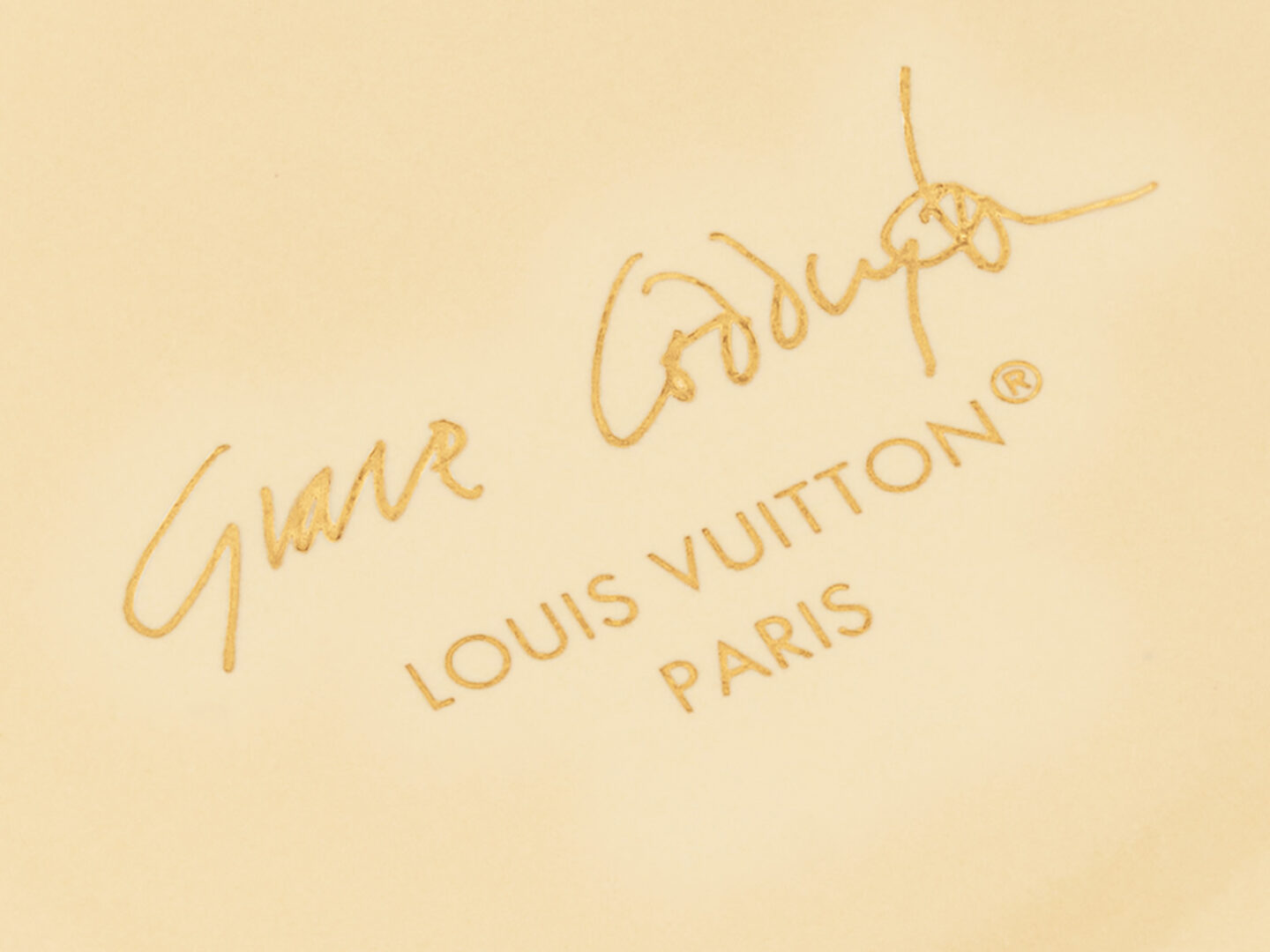 Louis Vuitton viaja con Grace Coddington (y sus gatos)