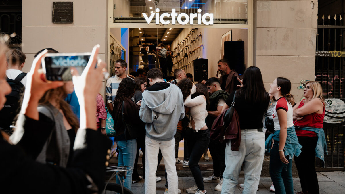 Victoria celebra 110 años de historia con la apertura de su flagship en ...