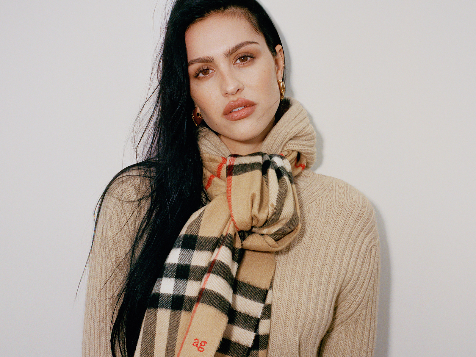 Burberry Check: Celebrating the Iconic Scarf - HIGHXTAR.