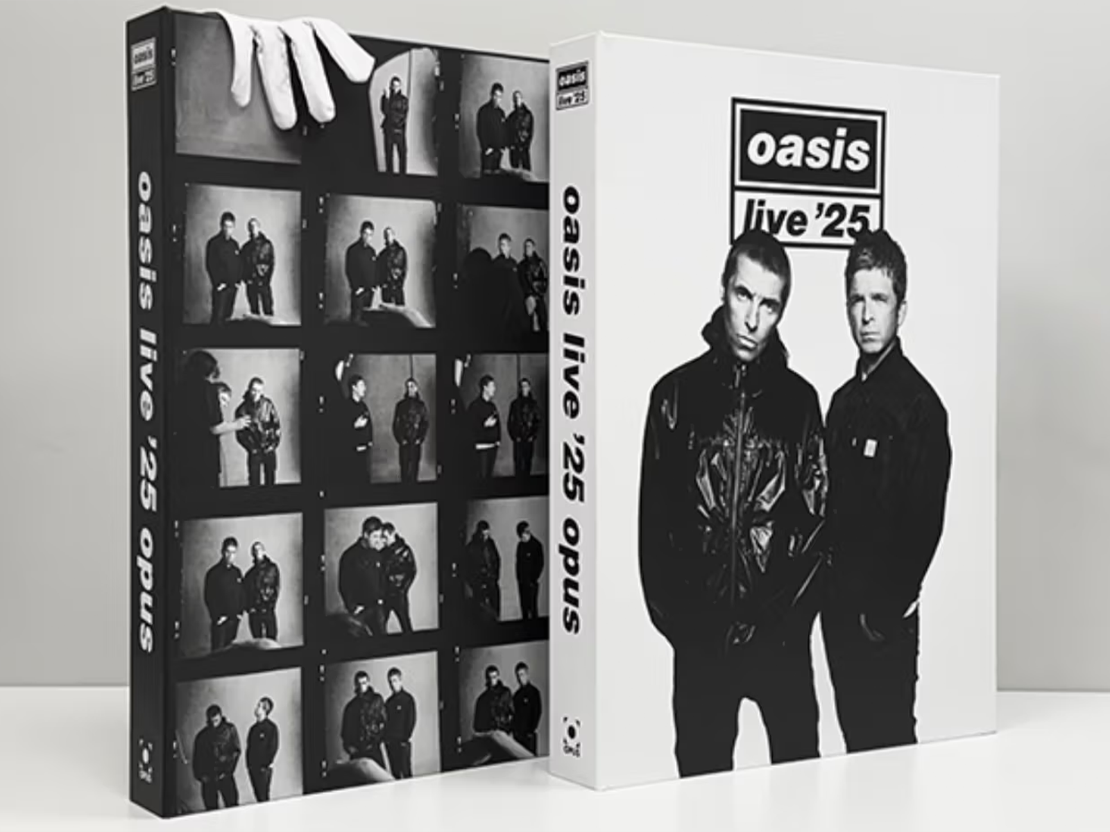 【難あり】oasis live'25 公式パンフレット オマケ付き OASIS LIVE '25 OPUS: o livro que celebra a reunião dos Oasis