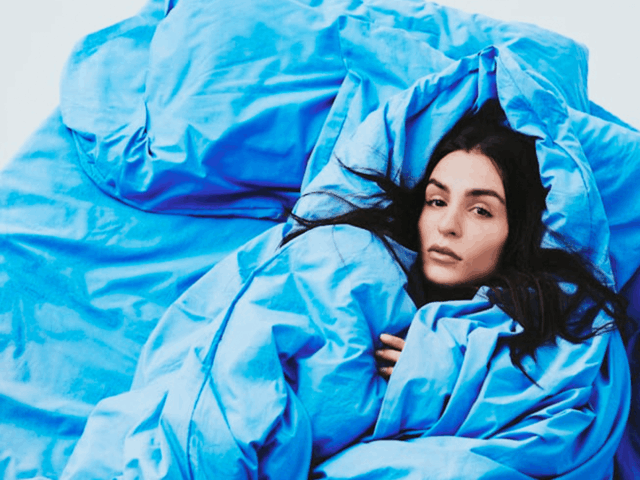 Natalia Lacunza adelanta su nuevo álbum «N2STAL5IA» con «Singapur»