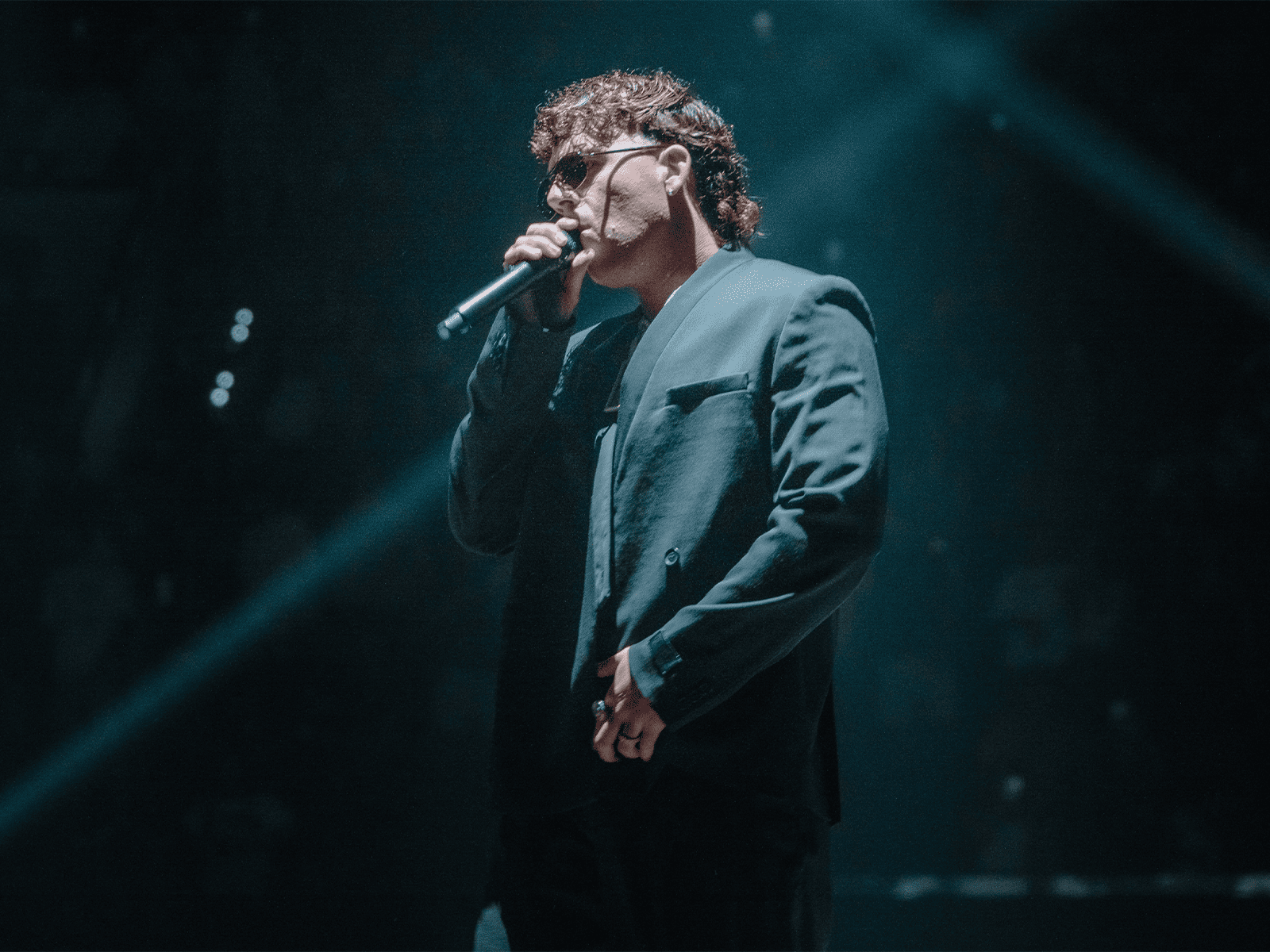 Quevedo despide su gira con un épico sold out en el Roig Arena