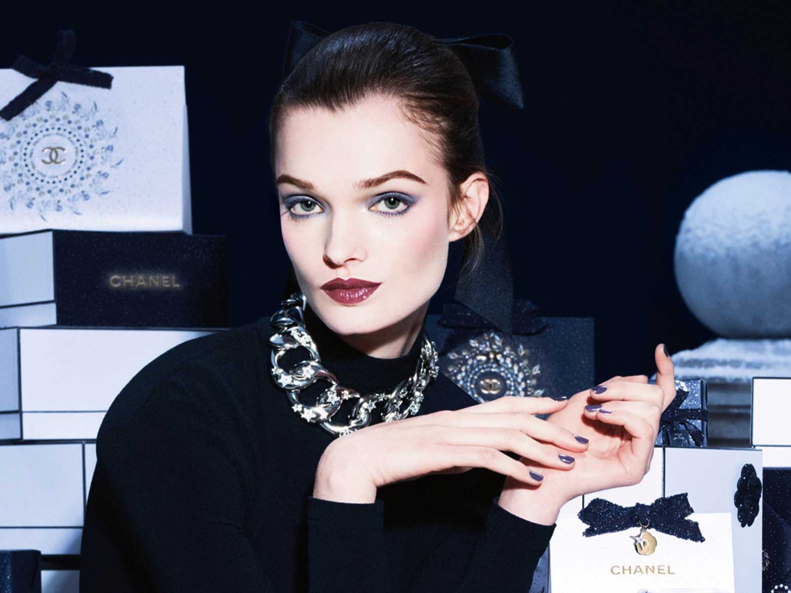 Chanel Holiday Fragrances 2025: The new alchemy of sparkle - HIGHXTAR.