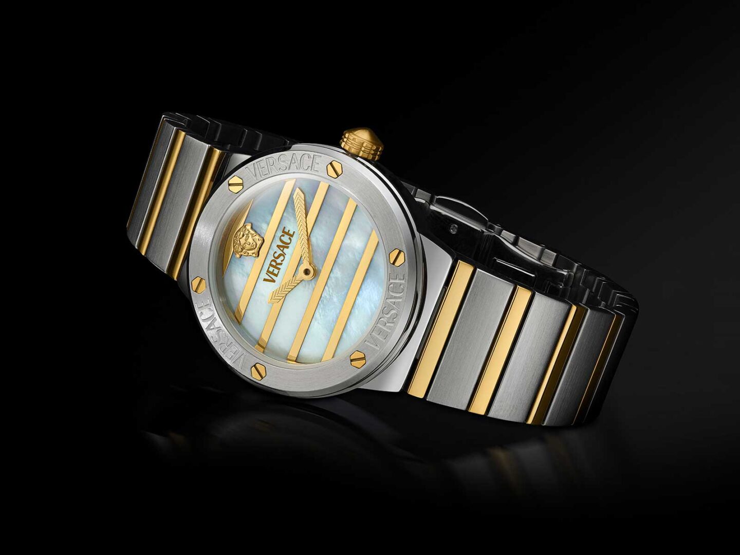 Versace sets the pace for autumn with the new Greca Logo Pearl watch