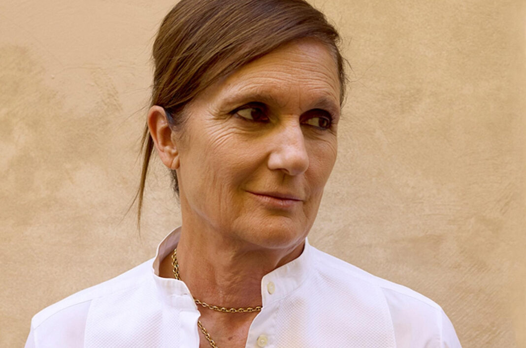 Maria Grazia Chiuri regressa à FENDI