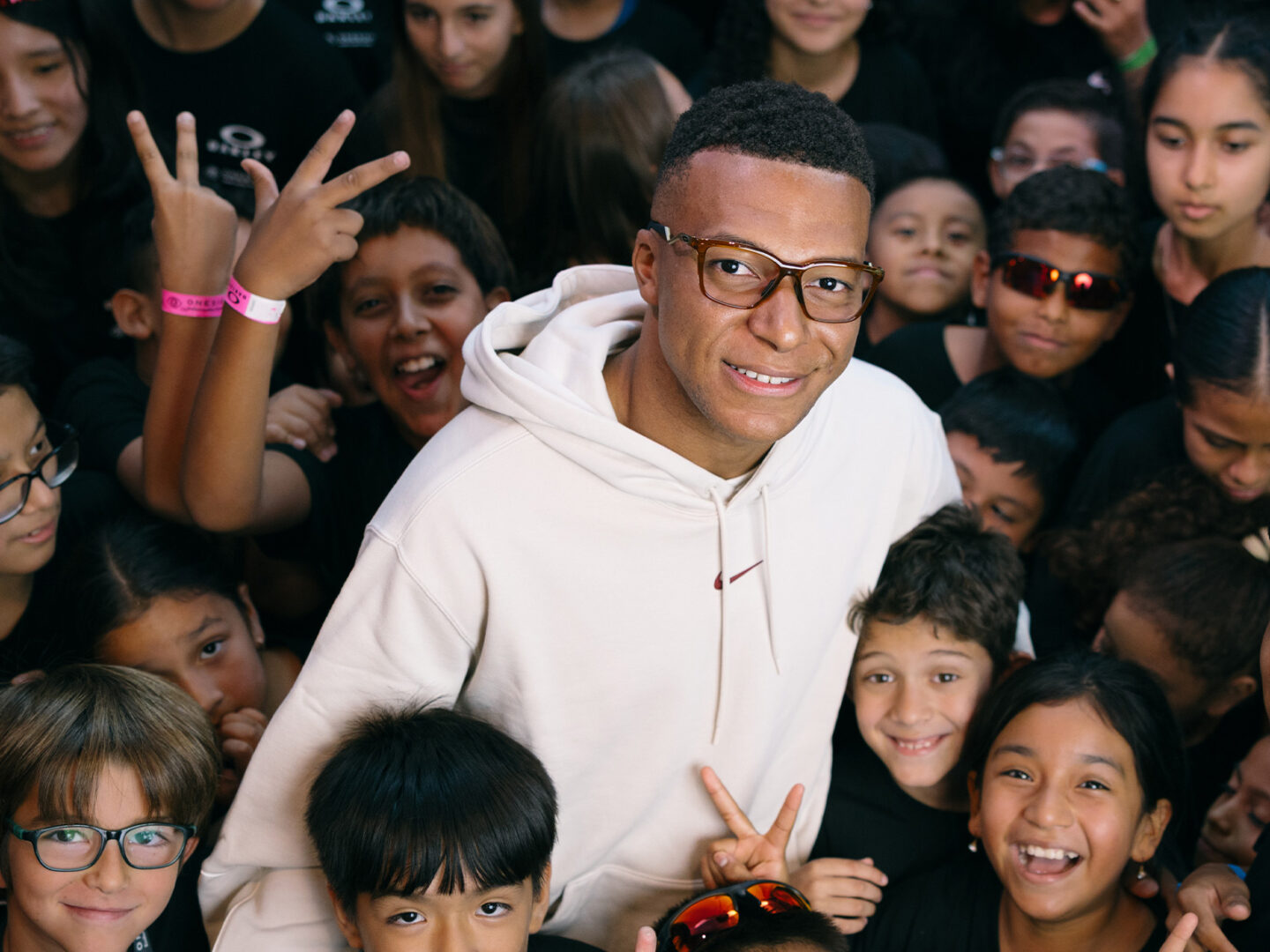 Kylian Mbappé y Oakley defienden la salud visual juvenil