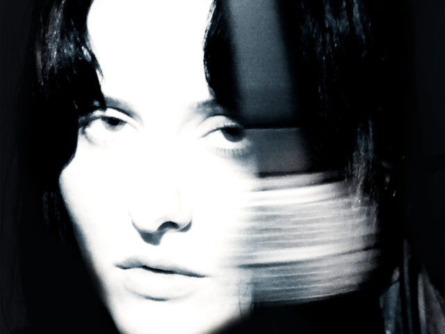 Escucha ya ‘phill collinX’, lo nuevo de BLAYA