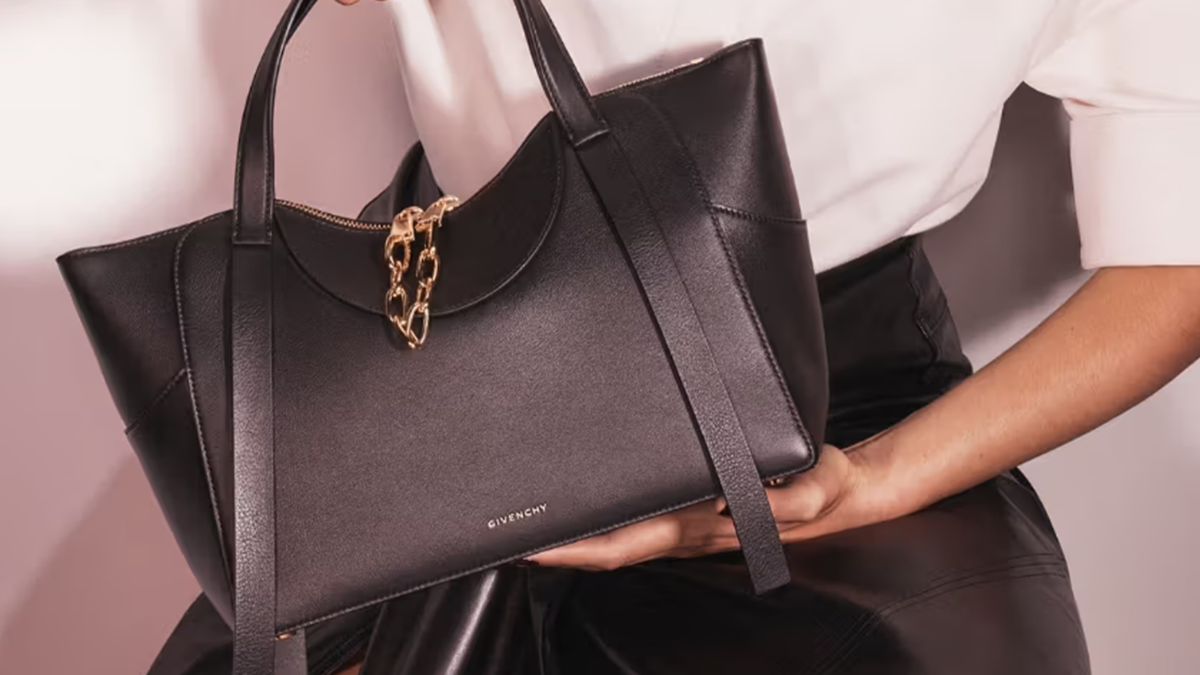 This is “The Snatch”, the bag defining Givenchy in 2026 - HIGHXTAR.