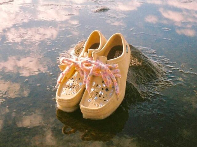 SCRAPWORLD interviene las Wallabee de Clarks