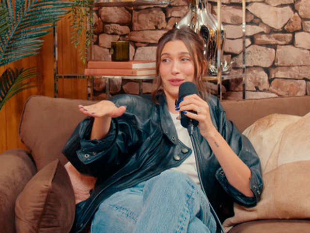 Hailey Bieber en Therapuss Podcast. Netflix.