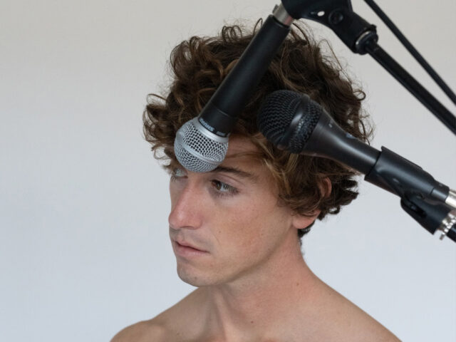 Guitarricadelafuente hangs up the sold-out sign in the US.