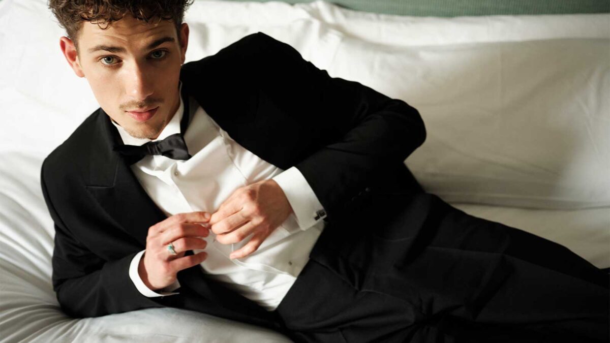 Hugo Welzel chose to wear Dior at the Goya Awards - HIGHXTAR.