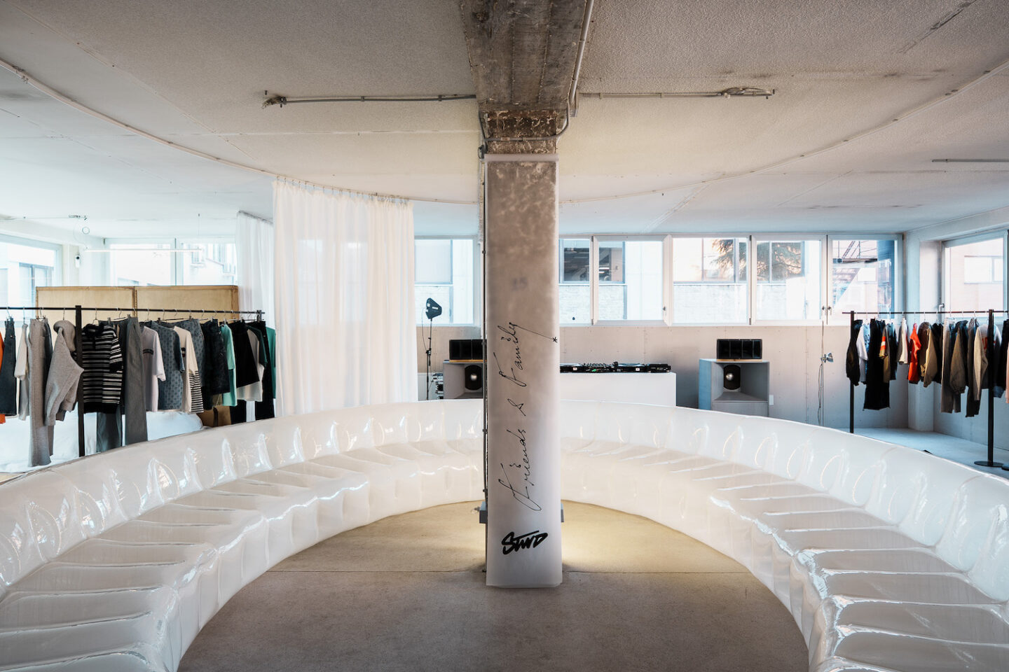 STWD by Pull&Bear activa Madrid con ‘Friends & Family’