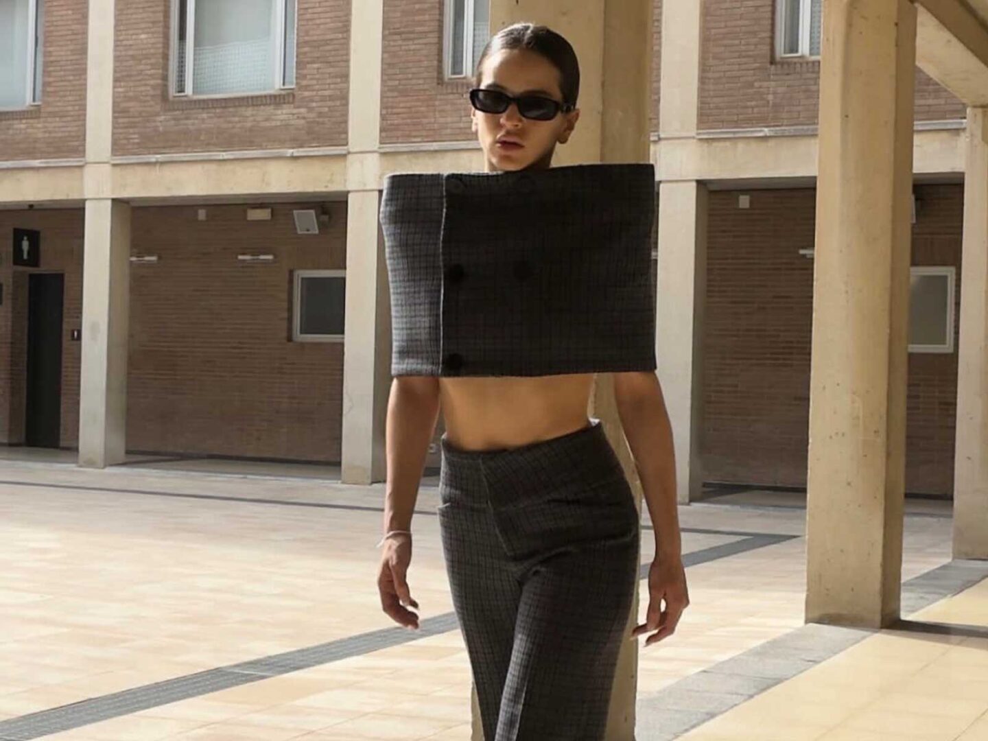 ¿Qué tienen en común 080 Barcelona Fashion y Rosalía? DOBLAS