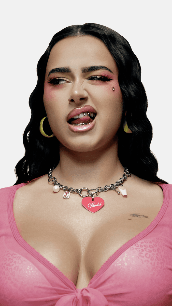El festival donde Charli XCX es actriz y I0rna cierra la noche: así es el Atlàntida de Mallorca