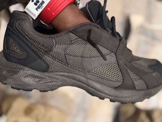 Ye comparte el primer vistazo de las nuevas YEEZY 800