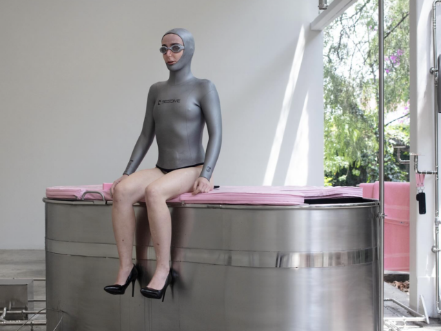 El spa del futuro de Candela Capitán: la artista hace de la respiración un acto de resistencia